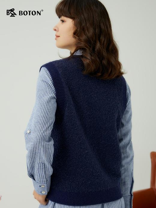 波顿女士秋冬季 马甲 绵羊毛圈圈纱 V 领慵懒柔糯轻暖宽松款LU106323 商品图2