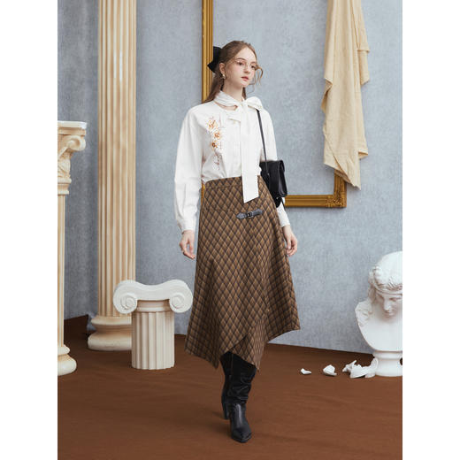 两三事梵高文艺曼城旧事2025冬季新款皮扣装饰菱形格不规则半身裙 商品图1