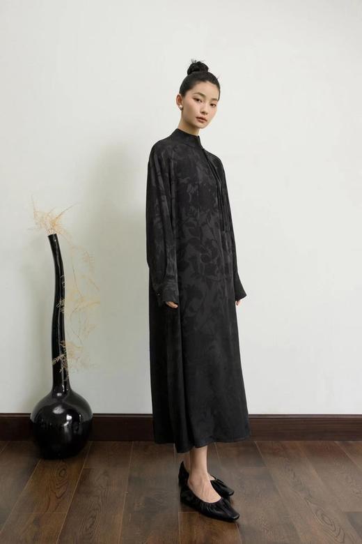 Le Malene 新中式黑色缎面提花连衣裙 18828 商品图2