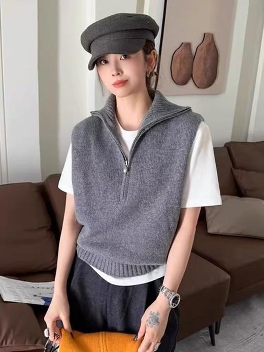 【YW】无忧购 松弛感复古半拉链无袖针织马甲81396（截单后3-5天发货） 商品图2