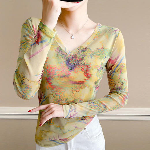 时尚洋气高弹网长袖，印花V领T恤打底衫上衣KQL-A55F8583 商品图2
