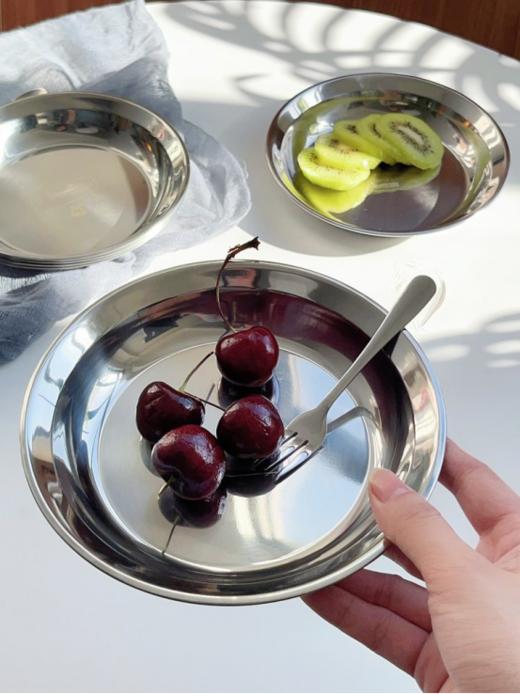 【品牌直发】🔥易铂yispot 不锈钢多用盘七件套装！17CM多用圆盘6个送沥水收纳架1个！🌸到手7件套，做骨碟，餐盘，点心盘收纳方便‼️ 商品图5