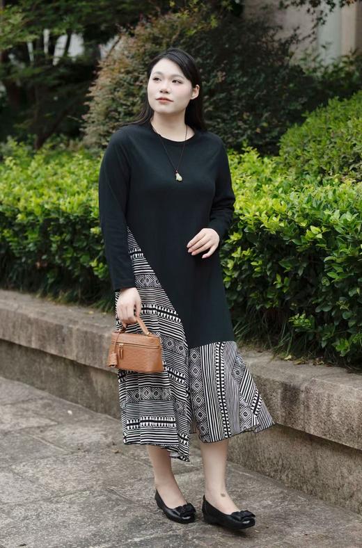 现货，今天秒发！【拼接套头款连衣裙】不显臃肿，非常显瘦！非常有气质！黑色部分面料为100%纯棉，花色拼接部分为聚酯纤维 商品图6