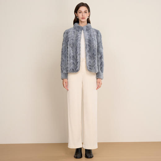 EITIE爱特爱时尚小立领浅蓝色轻奢直筒水貂毛皮草外套2025冬新款D2593907X 商品图1