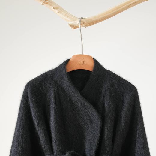西子/【雪域精灵】牦牛绒高级大气交领短款黑色大衣/DYTJ469 商品图1