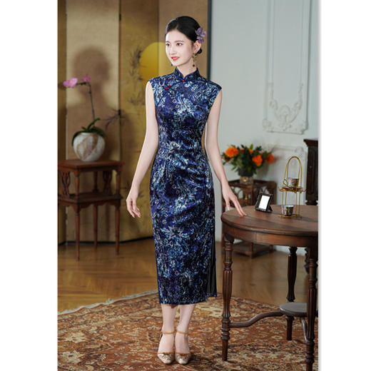 GX港风冰花绒印花长款无袖旗袍2025初秋新款复古国风新中式日常旗袍 商品图0