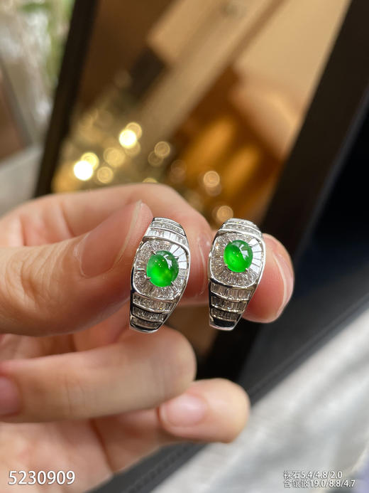 5230909，蛋面耳钉。具体价格微信咨询 商品图5