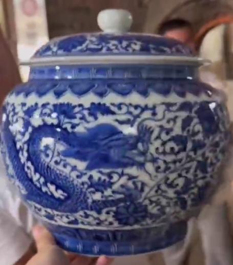 柴窑龙穿牡丹茶叶罐 商品图0