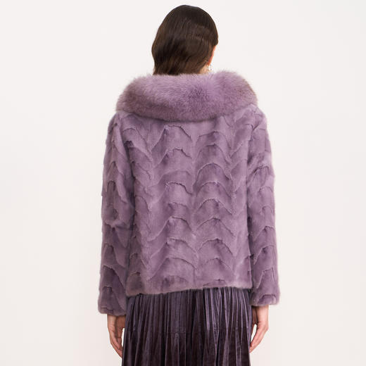 EITIE爱特爱奢华毛领保暖显瘦短款紫色水貂毛皮草外套2025冬新款D2593915X 商品图4