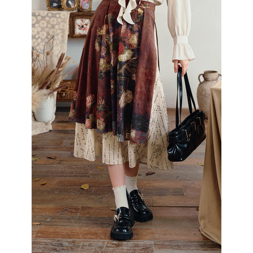 两三事梵高文艺 繁花游弋 2025冬季新款印花双层裙摆半身裙 商品图3