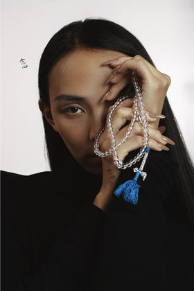 喜马拉雅白水晶念珠（蓝）