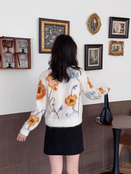 一眼爱上~Fabr*刺绣嵌花圆领针织开衫 商品图11