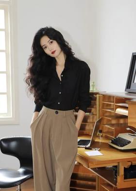 精炼莫代尔棉黑与金黑衬衫