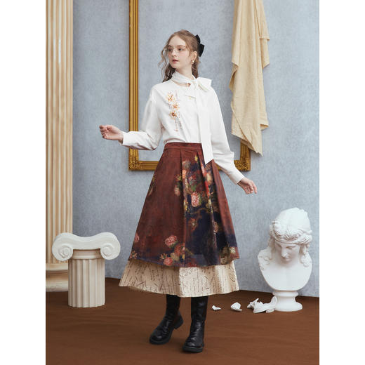 两三事梵高文艺 繁花游弋 2025冬季新款印花双层裙摆半身裙 商品图1