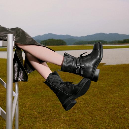 【云粉节】【思加图】BF楼思加图2025新款玫瑰鼓手英伦风马丁靴中靴厚底时装靴女靴EIH02, 吊牌价2490，活动价1858 商品图4