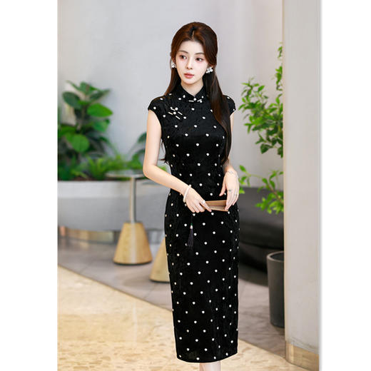 GX简约时尚长款修身丝绒坎肩袖旗袍2025初秋新款改良新中式国风旗袍 商品图2