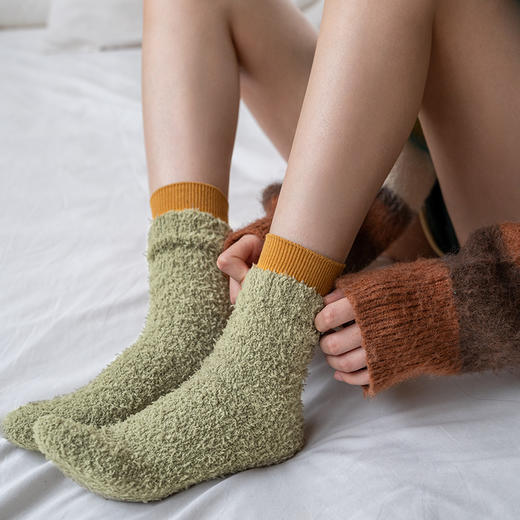 靴下物秋冬珊瑚绒女士加绒加厚中筒袜子保暖点胶防滑毛巾地板袜 商品图4