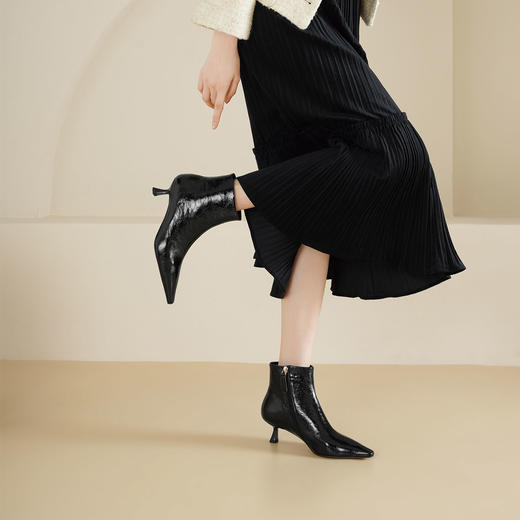 Westory2025年冬季小方头中跟抓邹牛油皮简约百搭短靴S25DS85931 商品图6