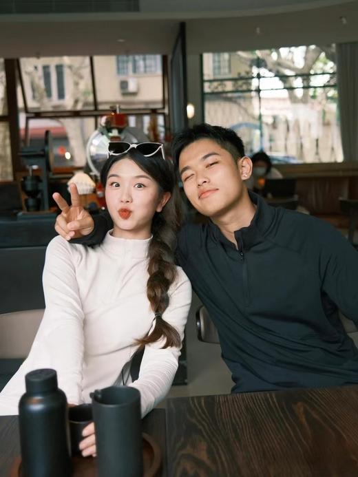 【PAMPA&POP重磅款】口碑超好👍品质超高🔥👊【迪家情侣款半拉链长袖运动衫】  ✅可休闲、可运动、可商务！单穿或者做内搭都很百搭！  ⚠️六个尺码，男女同款，最大可穿200斤❗️ 商品图4