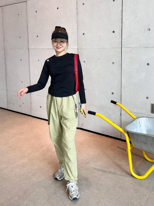 2509412    迪桑* 圆领长袖 运动上衣 商品图12