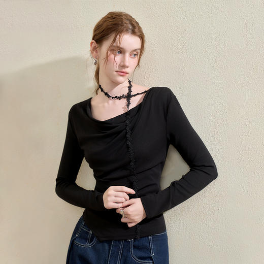 西遇气质荡领针织T恤女秋季新款不规则抽褶收腰显瘦长袖上衣V3255155 商品图3