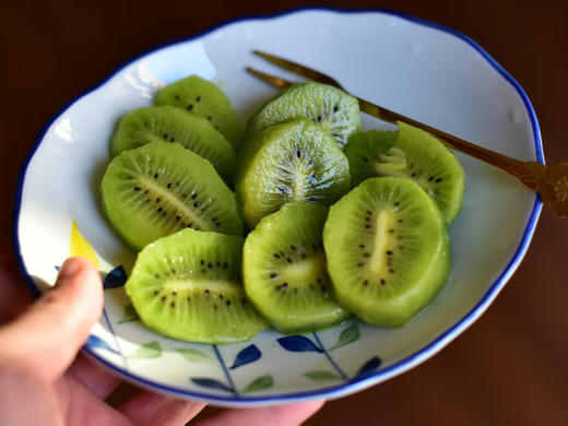 晚采徐香猕猴桃，清甜多汁，需催熟哦，发京东陆运 商品图0