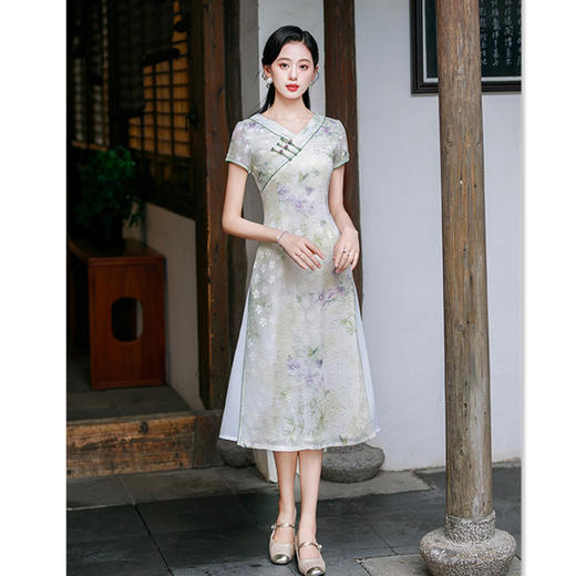 GX现代时尚改良新中式长款低领旗袍女装 2025初秋款日常可穿V领旗袍 商品图3