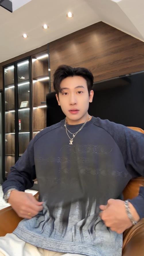 SDSA男士秋冬新款痞帅男装潮牌渐变刺绣图案圆领卫衣百搭复古上衣 商品图0