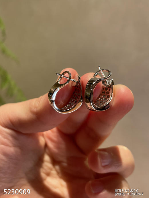 5230909，蛋面耳钉。具体价格微信咨询 商品图2