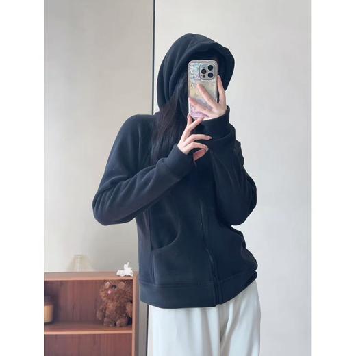 【lu同款小蛮腰双面奥粒绒防风外套】S型立体剪裁，修身版型 软糯亲肤，加厚保暖 商品图2