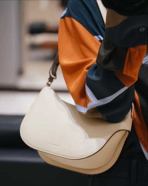 小禾荔枝纹牛皮单肩斜挎包092601 商品图6