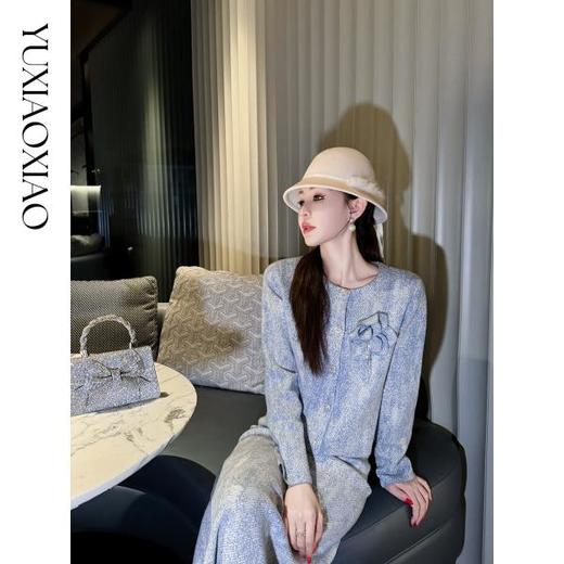 余潇潇【静谧宣言】100绵羊毛拼接手工立体花朵圆领上衣&长半裙套装 商品图3