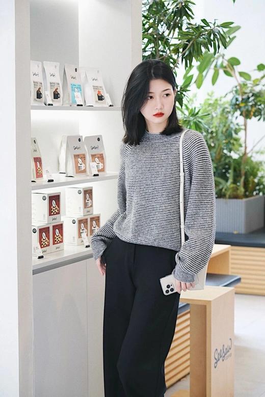 【高品质私服】【IC厚弹力羊毛罗马布宽松直筒裤】甄选澳洲羊毛，U越弹力零拘束感G0618-CC【无标出货 介意慎拍】 商品图7