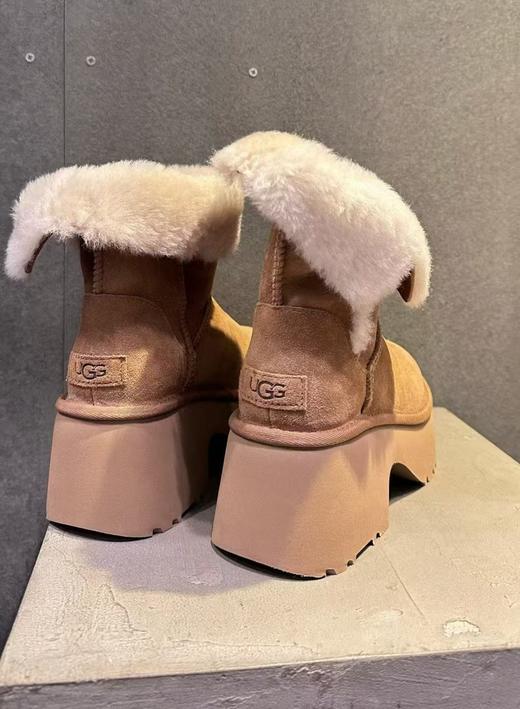 女款埃斯米翻毛靴 商品图2