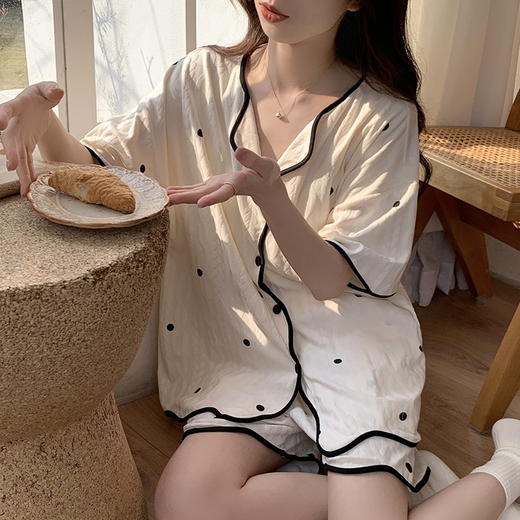 【肌肤的本能选择】包边开衫短袖家居服套装 自带无感Bra 贴身舒适 自然与科技结合的柔软面料 释放睡前肌肤压力 商品图2