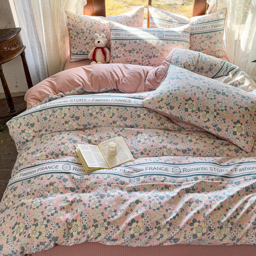 京帝【A类可裸睡竺纱棉四件套】A类彩竺棉面料 手感舒适软糯 给你想要的柔软亲肤感 舒适透气整夜好眠 母婴A类标准 家人健康有保障 莫兰迪色系 小清新印花卧室里的小风景L# 商品图2