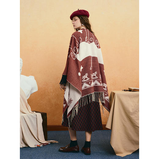 靳兆心联名 两三事2025秋冬双面多用途披肩女 （可以当围巾毛毯出游圣诞元旦新年都可用） 商品图4