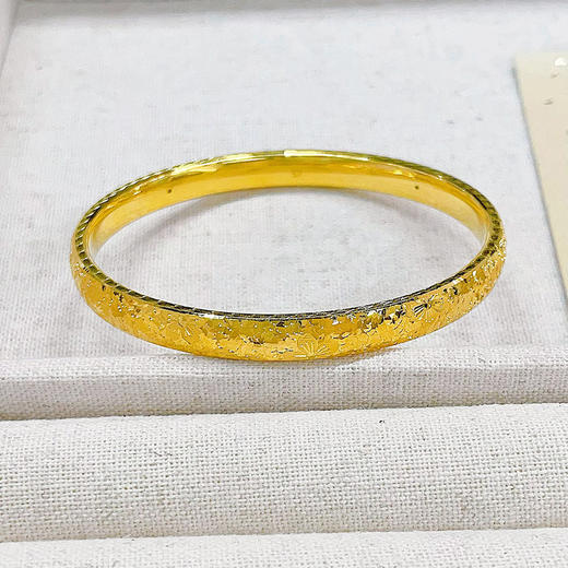 【限时克减150元】足金 #碎碎冰 无氰5D空心固口手镯碎碎冰小雏菊手镯（面宽约6-6.4mm）(AR5DSZ00053),(预售产品下单后不退款不退货不换货不补差价) 商品图1