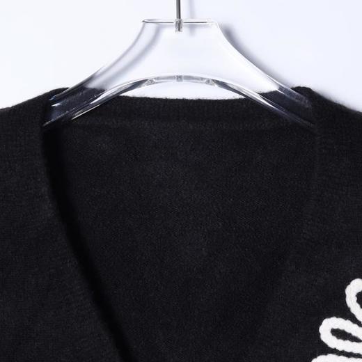 2718SDSA男士秋冬新款痞帅男装韩版V领极简风毛衣立体针织花朵针织衫 商品图1