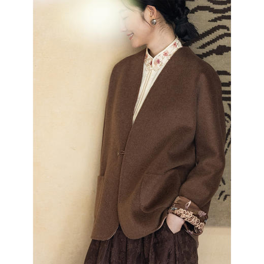 牧衣游原创 进口澳毛呢机绣双面穿短外套女软糯轻盈毛呢外套 百川 商品图1