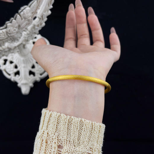 【限时克减150元】足金999.9 古法空心固口手镯拉丝工艺星闪丝绒金素圈手镯古法素圈手镯（面宽约3.6-4mm）(ANWGFSZ01133),(预售产品下单后不退款不退货不换货不补差价) 商品图3