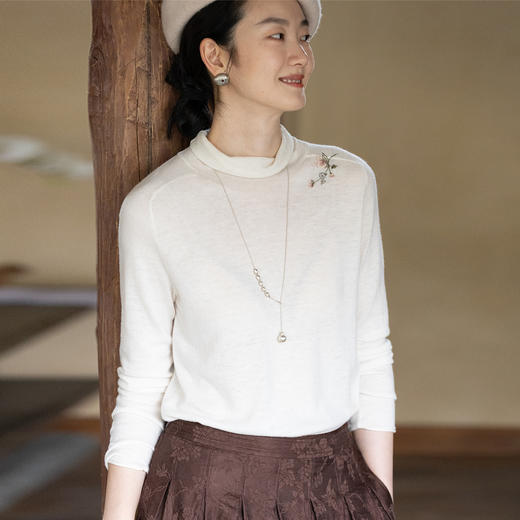 牧衣游原创 手工刺绣羊毛套头衫女冬新款细腻蓬松保暖毛衣 东云 商品图0