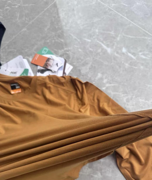 全新正品TENCEL银泰撤柜天丝绵羊毛混纺男士秋冬保暖速干长袖T恤，六个色
尺码M-3XL 商品图6