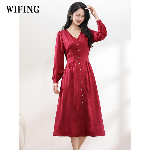 未风红色复古提花连衣裙女春2026年春季新款高腰显瘦V领长款裙子 商品图3