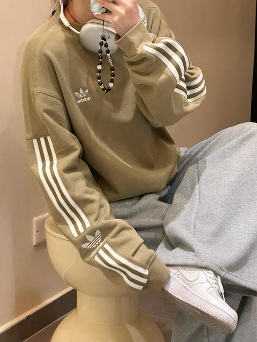 原版Adi 𝐥𝐨𝐜𝐤 𝐮𝐩 𝐜𝐫𝐞𝐰男女款卫衣来啦 商品图4