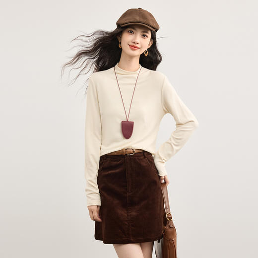 【周四狂欢价】熙世界软糯保暖半高领打底衫女2025秋冬新款通勤纯色长袖T恤上衣 商品图3