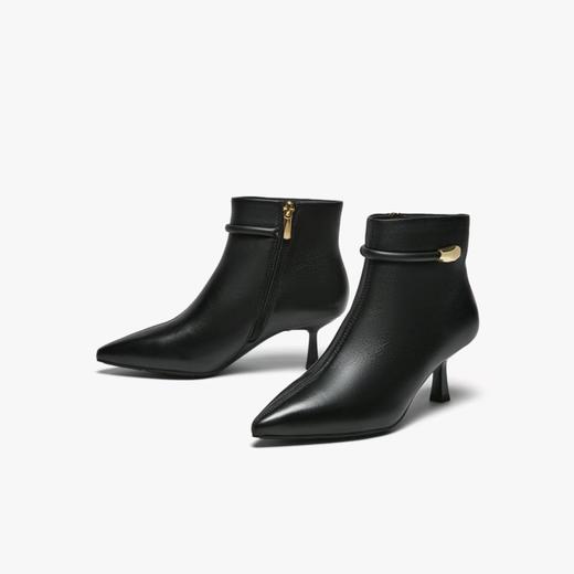 【云粉节】BF楼百思图2025冬季新款气质羊皮及踝靴尖头细跟女短靴K5035DD5吊牌价999.现价499 商品图3