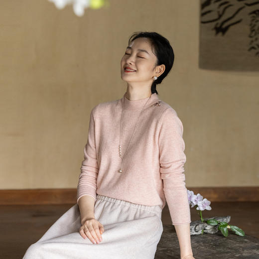 牧衣游原创 羊绒羊毛混织打底毛衣刺绣软糯蓬松保暖百搭上衣 幻月 商品图0