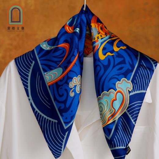 敦煌文创 繁花系列艺术丝巾（飞天） 商品图3