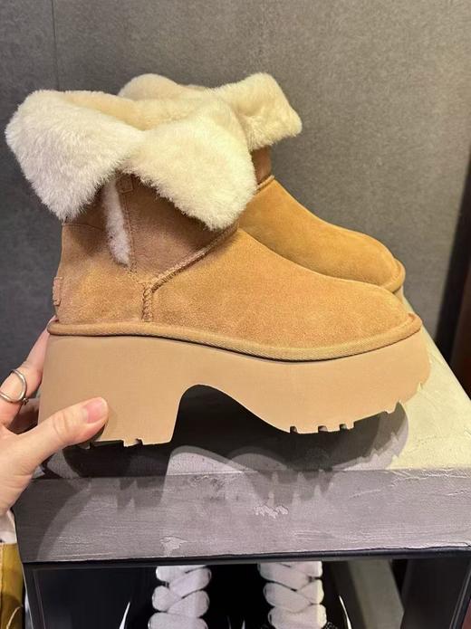 女款埃斯米翻毛靴 商品图0